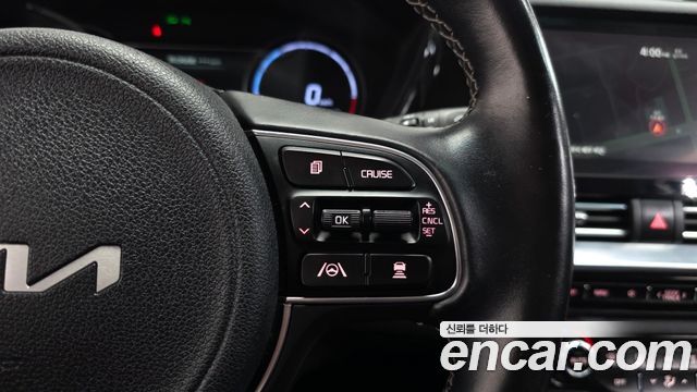 Kia Niro 2023 — photo 23
