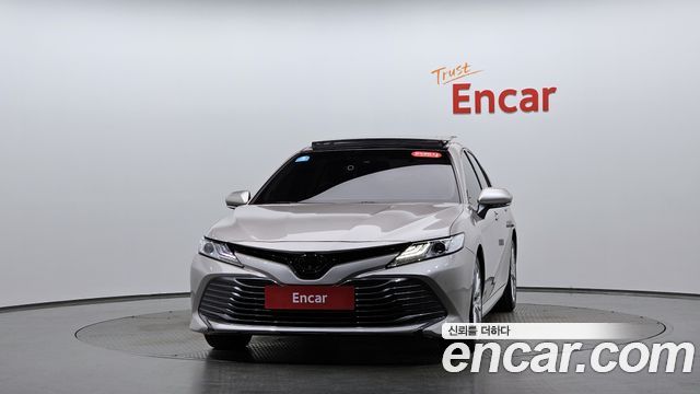 Toyota Camry 2019 — photo 3