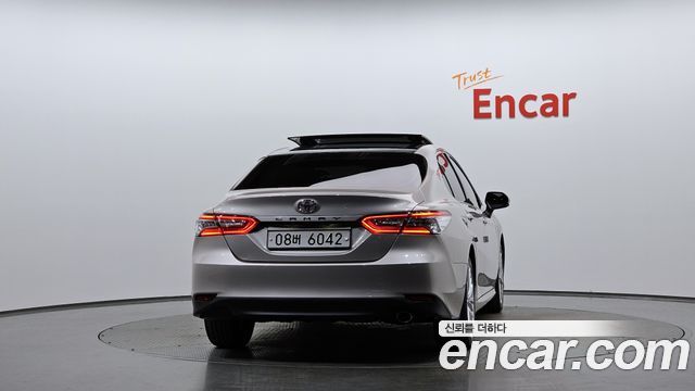Toyota Camry 2019 — photo 4