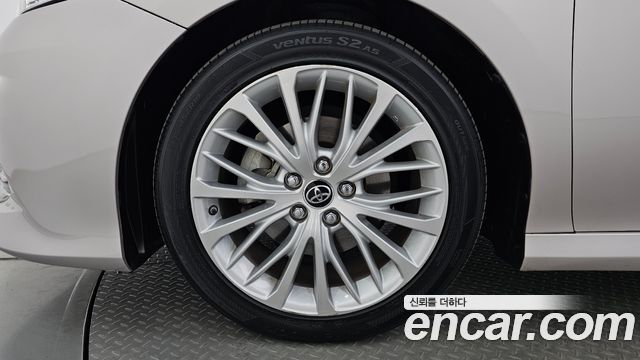 Toyota Camry 2019 — photo 5