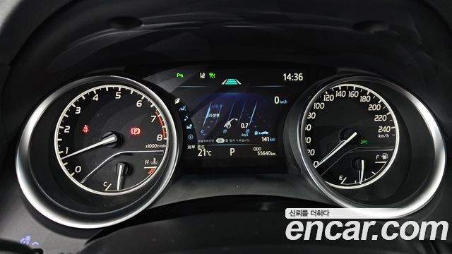 Toyota Camry 2019 — photo 11