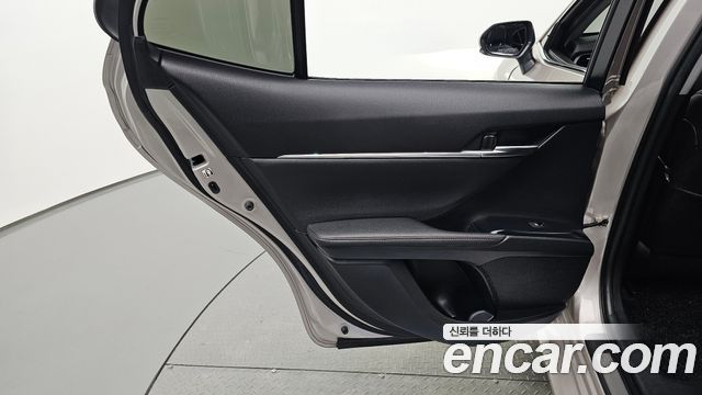 Toyota Camry 2019 — photo 15