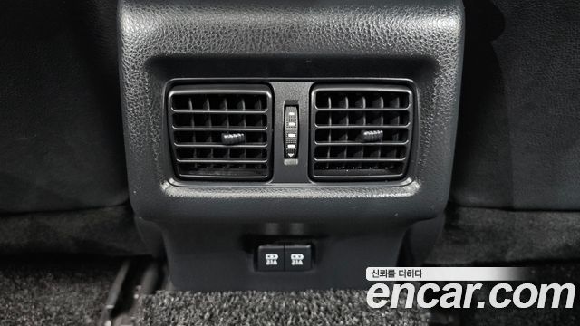 Toyota Camry 2019 — photo 30