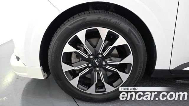 Kia Canival 2021 — photo 5
