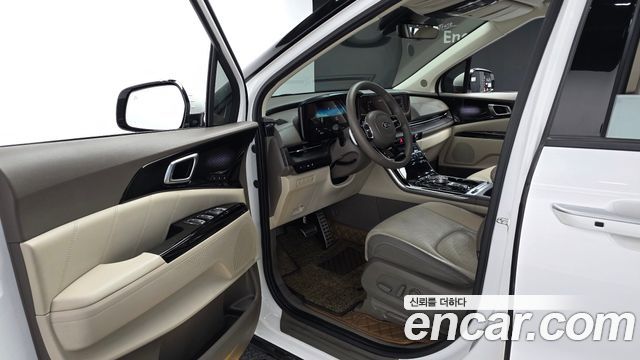 Kia Canival 2021 — photo 10