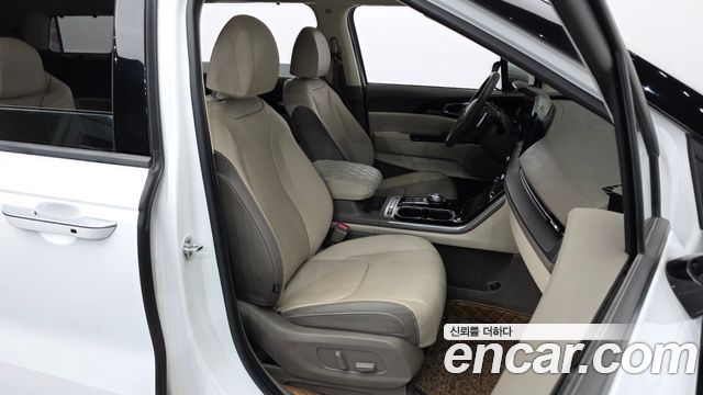 Kia Canival 2021 — photo 11