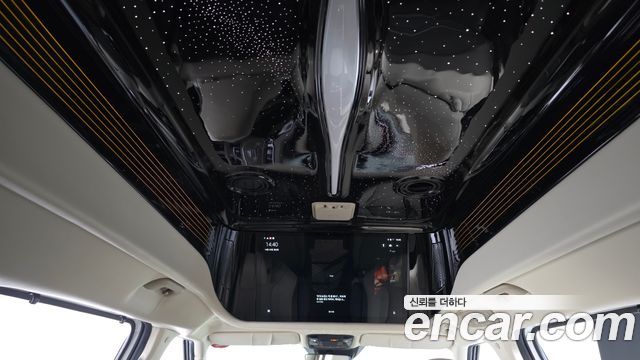 Kia Canival 2021 — photo 19