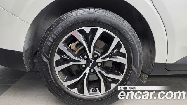 Kia Canival 2023 — photo 5