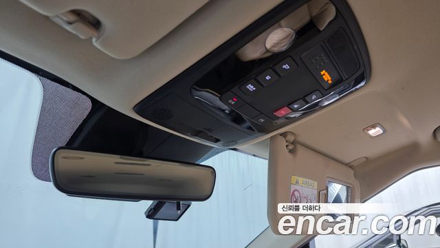 Kia Canival 2023 — photo 23