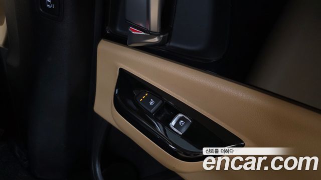 Kia Canival 2023 — photo 25