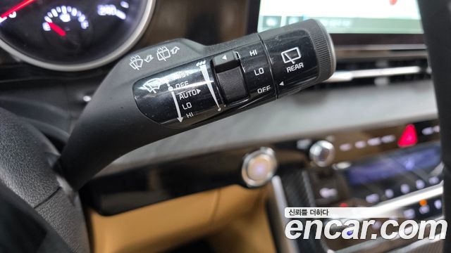 Kia Canival 2023 — photo 27