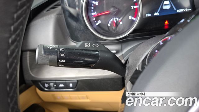 Kia Canival 2023 — photo 28