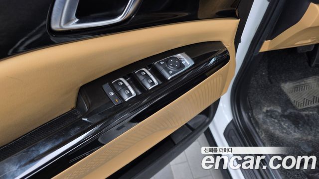 Kia Canival 2023 — photo 30