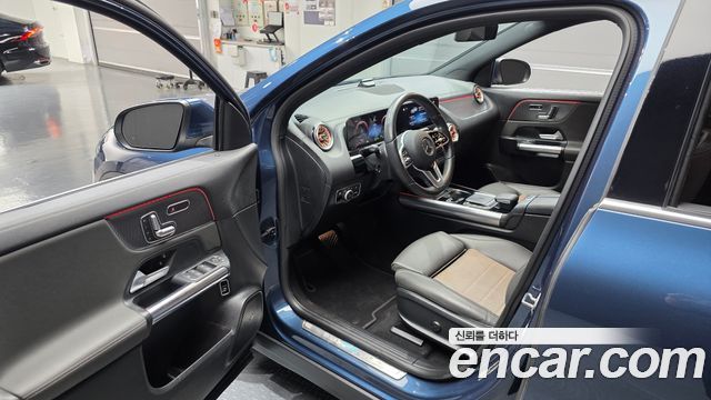Mercedes-Benz EQA 2022 — photo 10