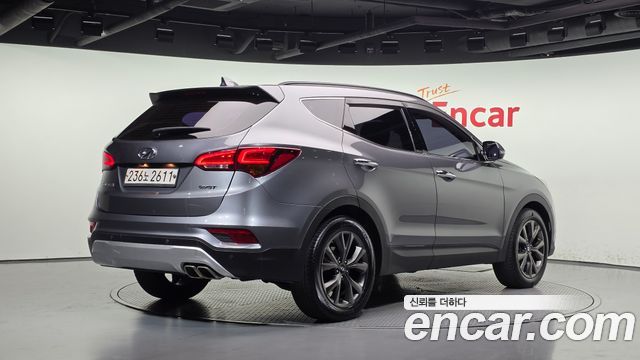 Hyundai Santafe 2016 — photo 2