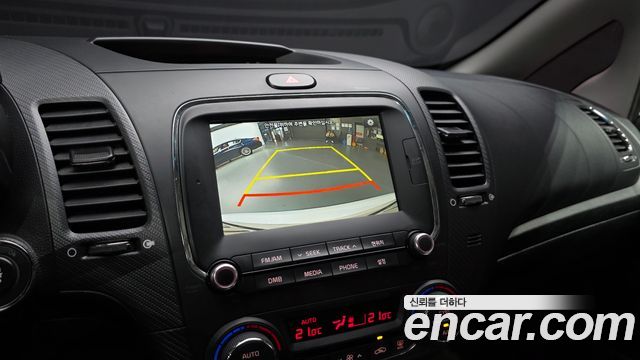 Kia K3 2016 — photo 21