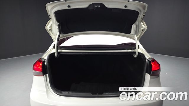 Kia K3 2016 — photo 26