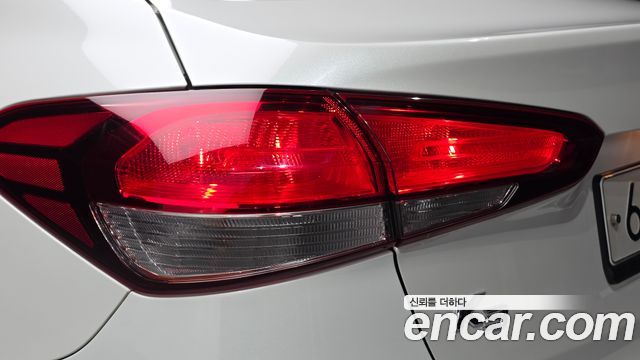 Kia K3 2016 — photo 9