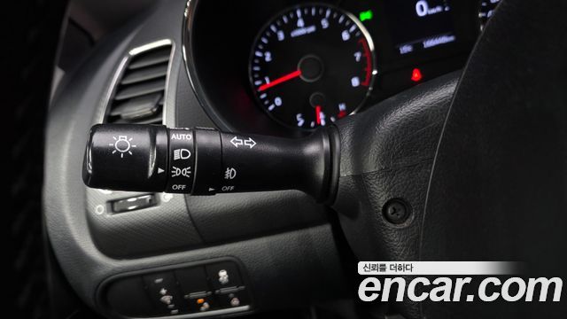 Kia K3 2016 — photo 30
