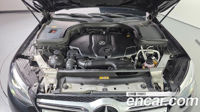 Mercedes-Benz GLC-Class 2016 — photo 6