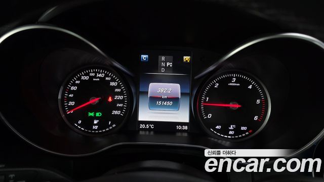 Mercedes-Benz GLC-Class 2016 — photo 8