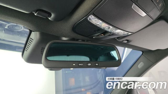 Mercedes-Benz GLC-Class 2016 — photo 19