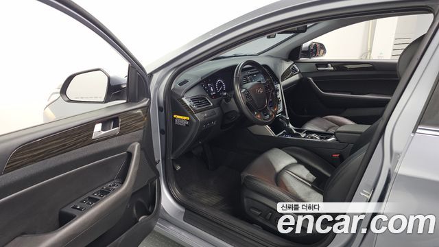 Hyundai Sonata 2017 — photo 13