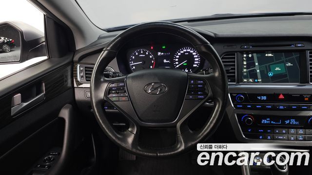 Hyundai Sonata 2017 — photo 19