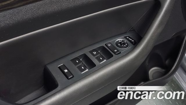 Hyundai Sonata 2017 — photo 24