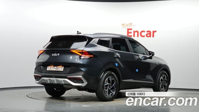 Kia Sportage 2023 — photo 2