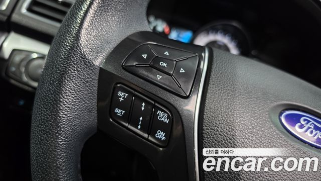 Ford Explorer 2018 — photo 15