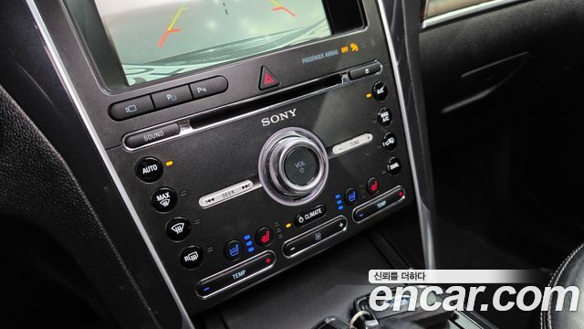 Ford Explorer 2018 — photo 17