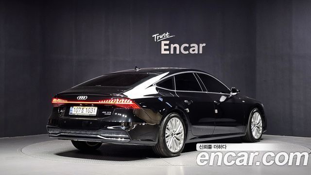 Audi A7 2021 — photo 2