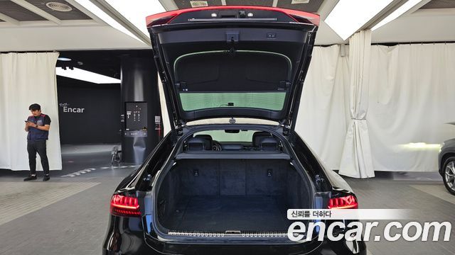 Audi A7 2021 — photo 26