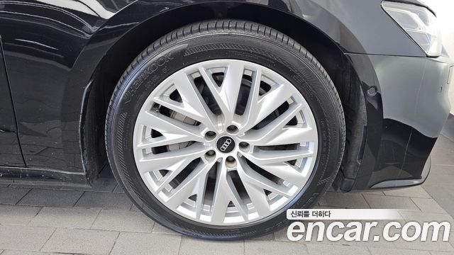 Audi A7 2021 — photo 7
