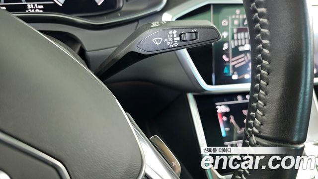 Audi A7 2021 — photo 28