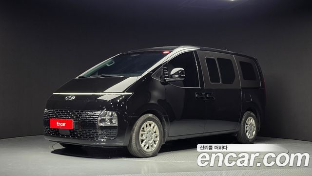 Hyundai Staria 2022 — photo 1