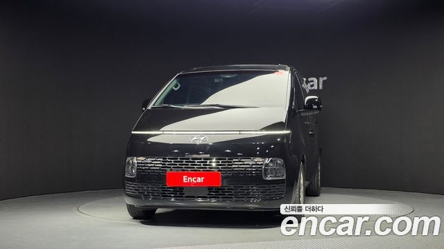 Hyundai Staria 2022 — photo 3