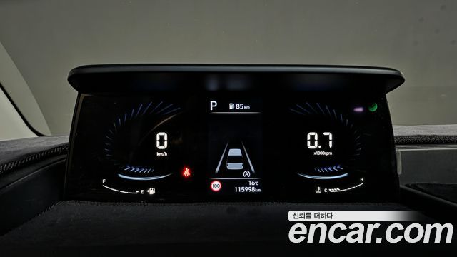 Hyundai Staria 2022 — photo 8