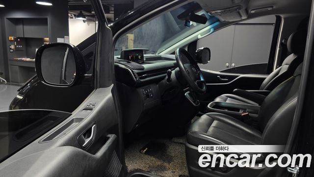 Hyundai Staria 2022 — photo 10