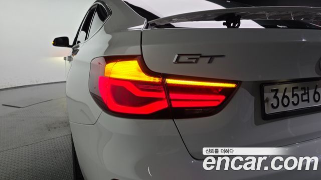 BMW Gran Turismo 2020 — photo 9