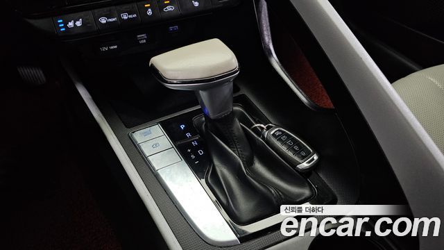 Hyundai AVANTE 2021 — photo 12
