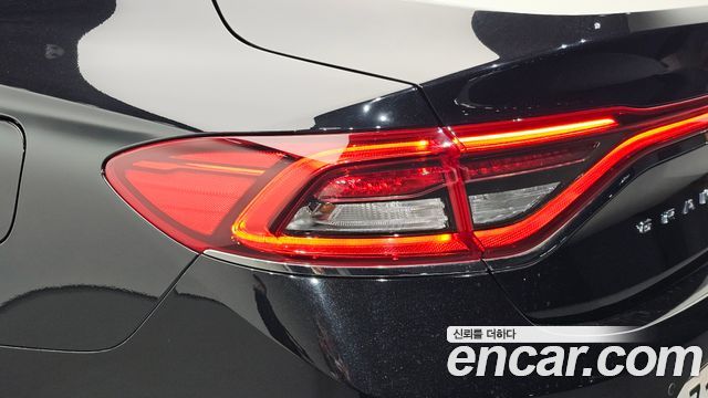 Hyundai Grandeur 2017 — photo 9