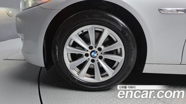 BMW 5-Series 2013 — photo 5