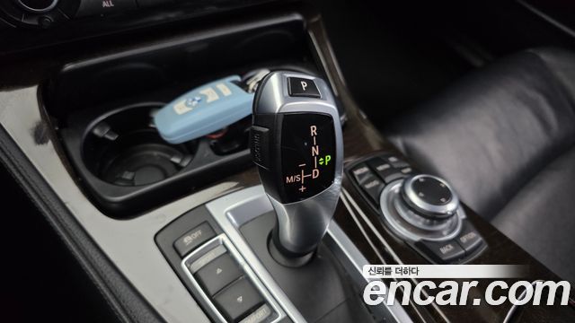 BMW 5-Series 2013 — photo 9