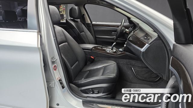 BMW 5-Series 2013 — photo 11