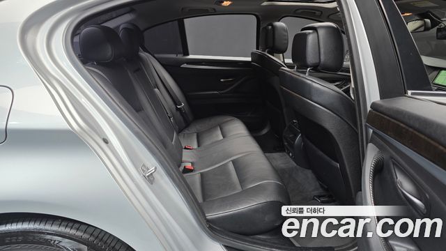 BMW 5-Series 2013 — photo 12