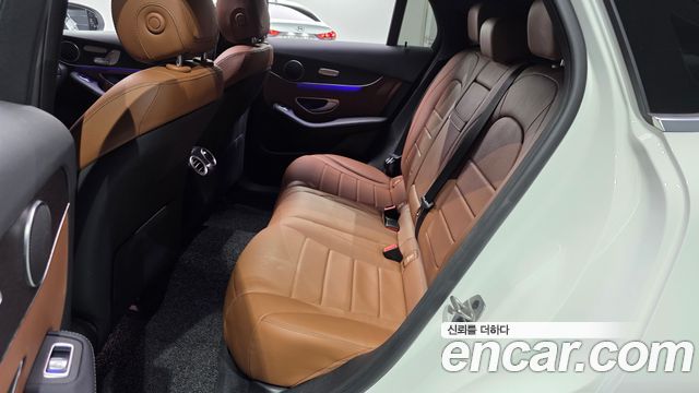 Mercedes-Benz GLC-Class 2021 — photo 17