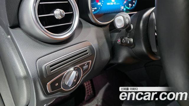 Mercedes-Benz GLC-Class 2021 — photo 18
