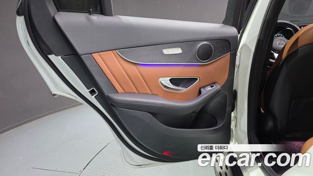 Mercedes-Benz GLC-Class 2021 — photo 15